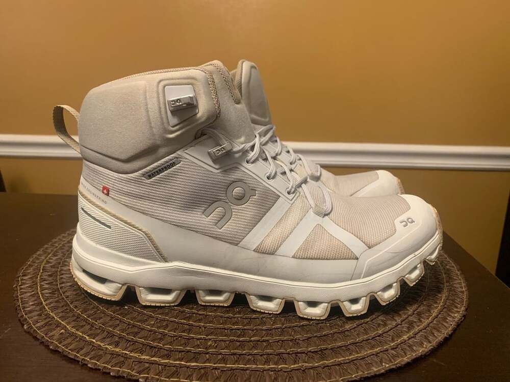 On Cloudrock Waterproof Hiking Boots Glacier/Sand Women’s Size 9